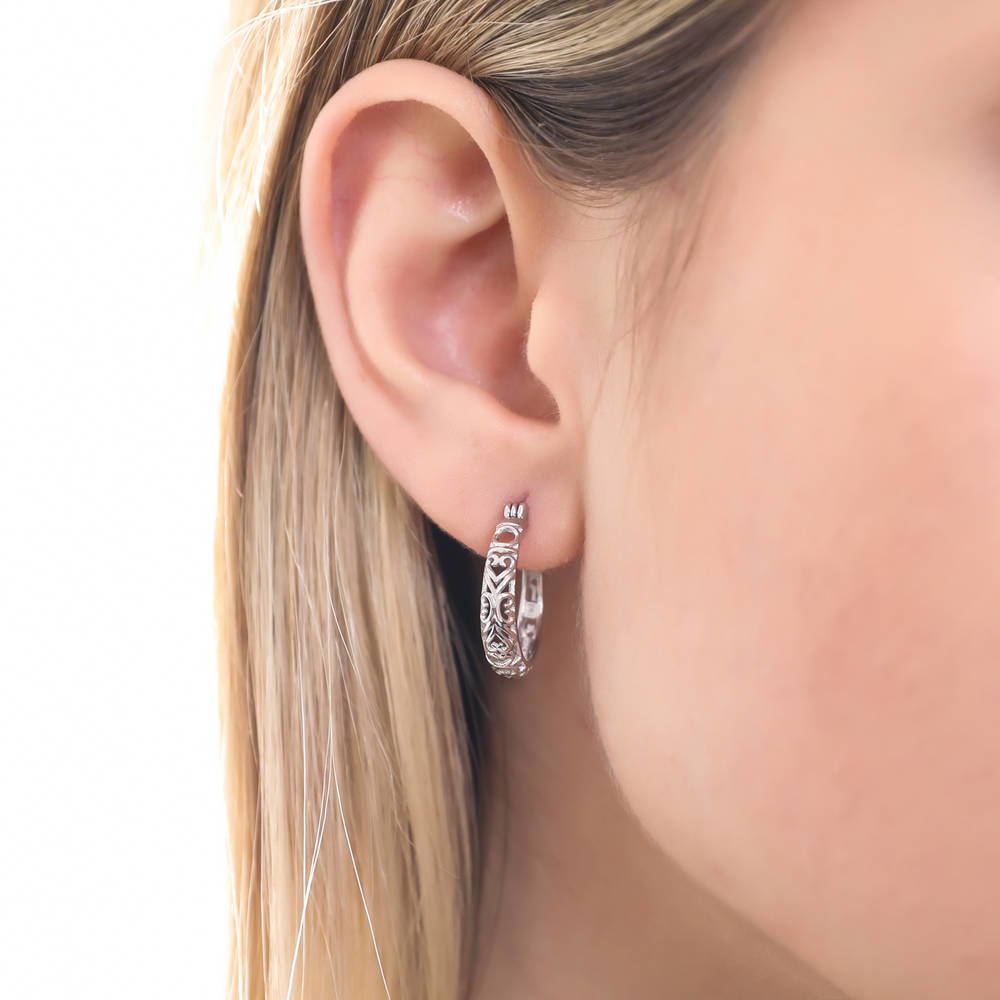 Model wearing Filigree Small Hoop Earrings in Sterling Silver 0.8 inch, Yellow Gold Flashed