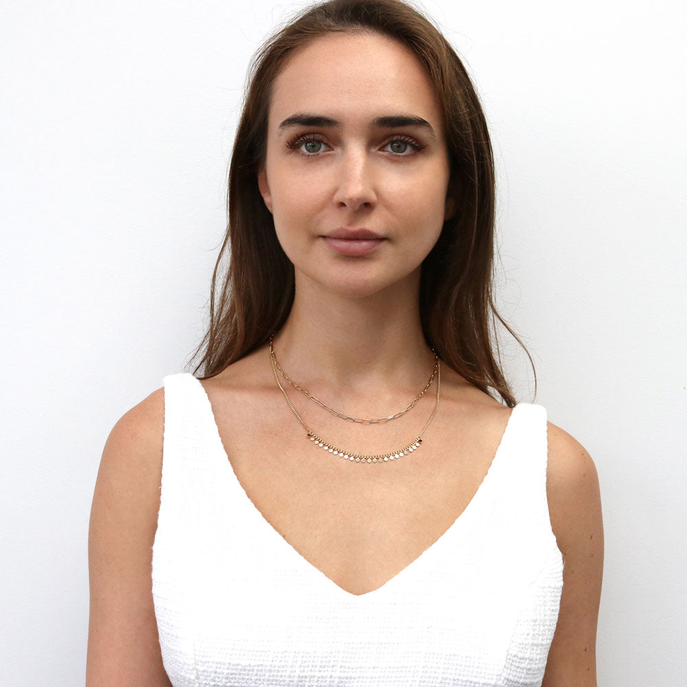 Model wearing Paperclip Link Chain Necklace 3mm, Yellow Gold Flashed