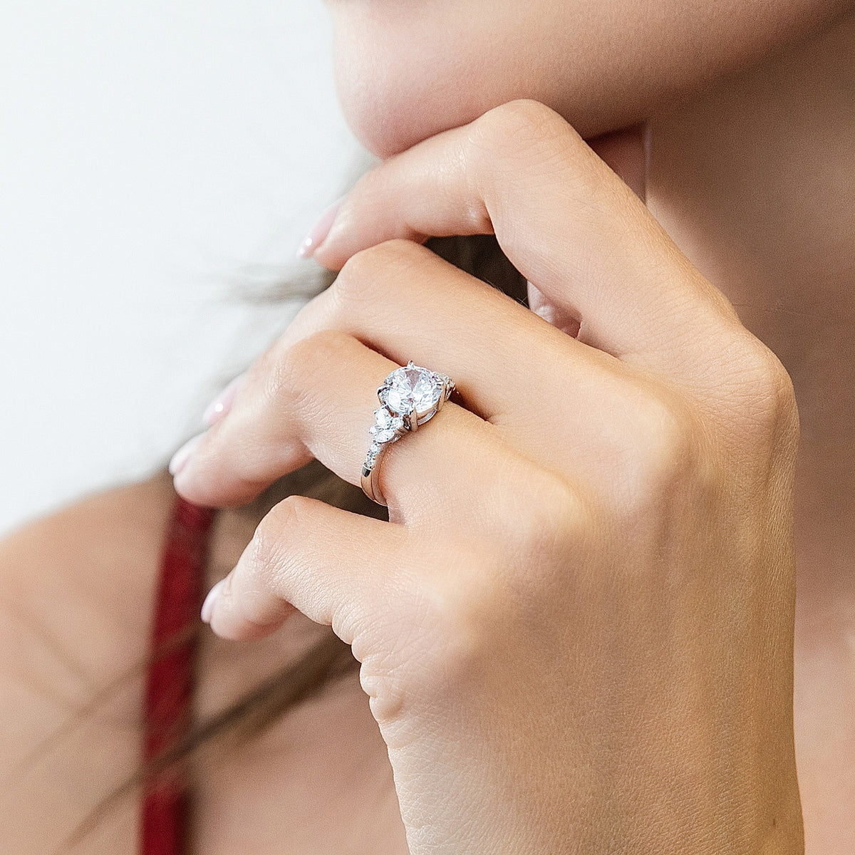 Model Wearing Flower Ring Style R1941-01