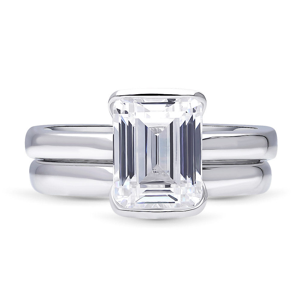 Solitaire 2.6ct Bezel Emerald Cut CZ Ring Set in Sterling Silver
