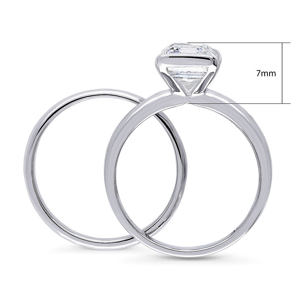 Solitaire 2.6ct Bezel Emerald Cut CZ Ring Set in Sterling Silver