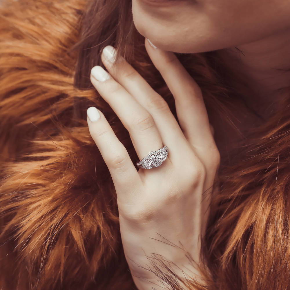 3-Stone 0.8ct CZ Split Shank Ring in Sterling Silver
