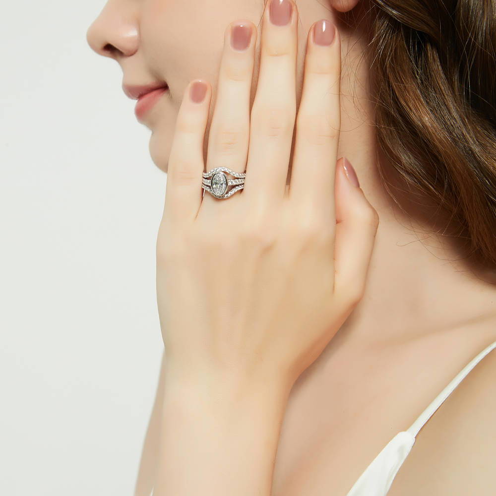 Solitaire 1.4ct Bezel Set Oval CZ Ring Set in Sterling Silver