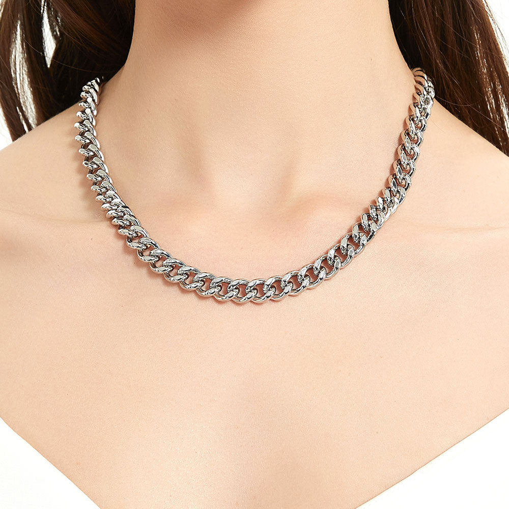 Model wearing Statement Lightweight Chain Necklace in Silver-Tone 9mm, 2 of 6