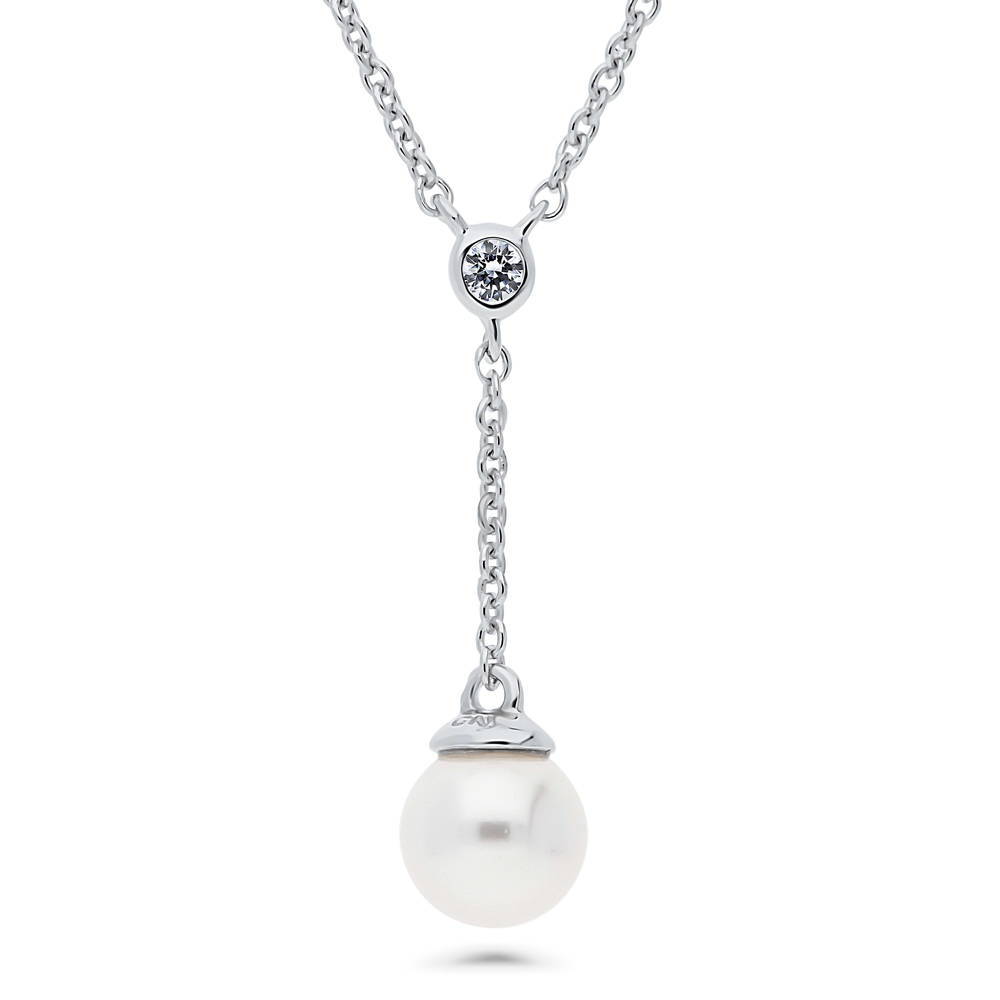 Solitaire White Round Imitation Pearl Necklace in Sterling Silver