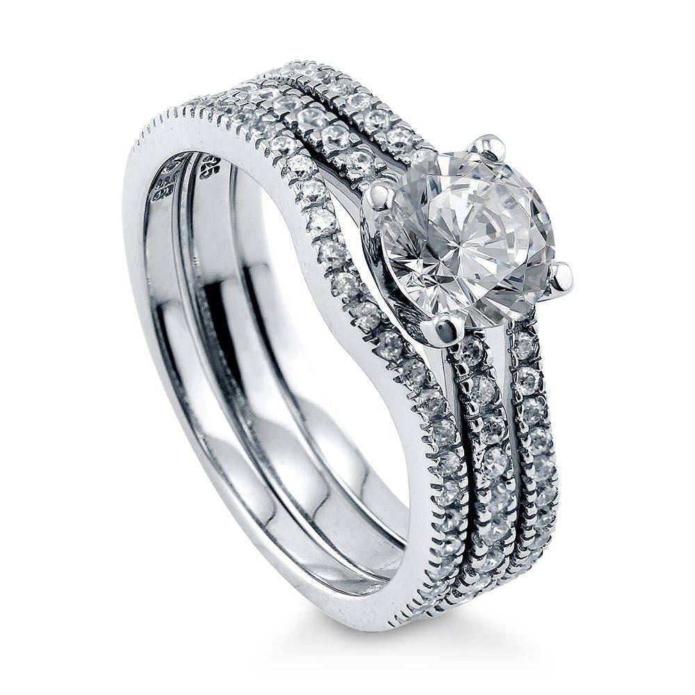 Front view of Solitaire 1ct Round CZ Ring Set in Sterling Silver