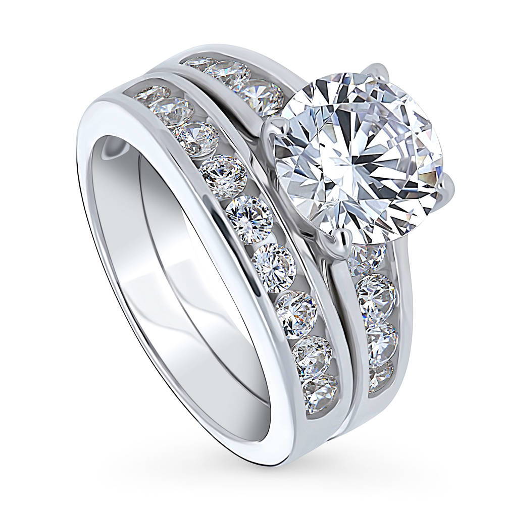 Front view of Solitaire 2.7ct Round CZ Ring Set in Sterling Silver