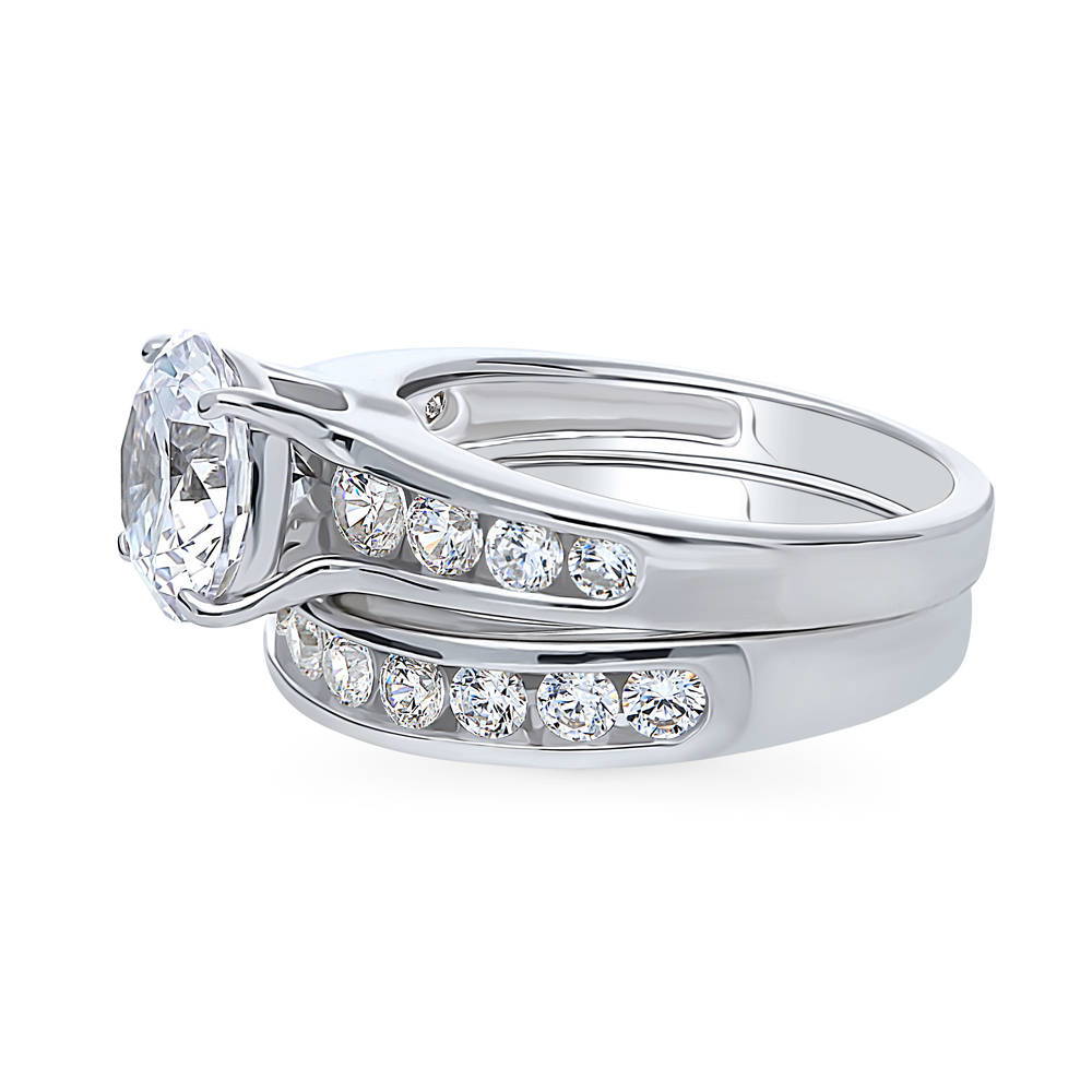 Solitaire 2.7ct Round CZ Ring Set in Sterling Silver