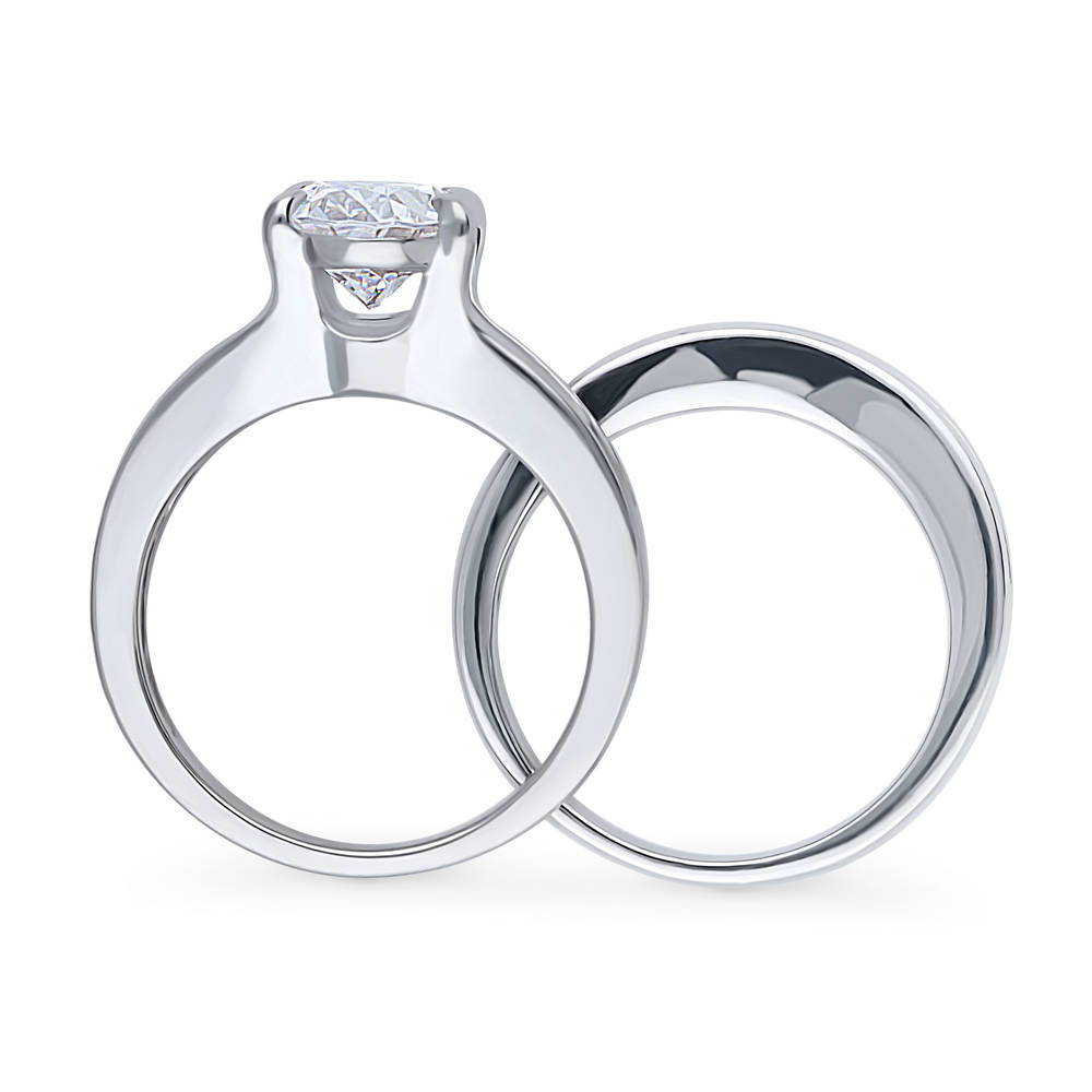 Alternate view of Solitaire 2.5ct Oval CZ Ring Set in Sterling Silver