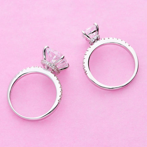 Solitaire with Side Stones Ring