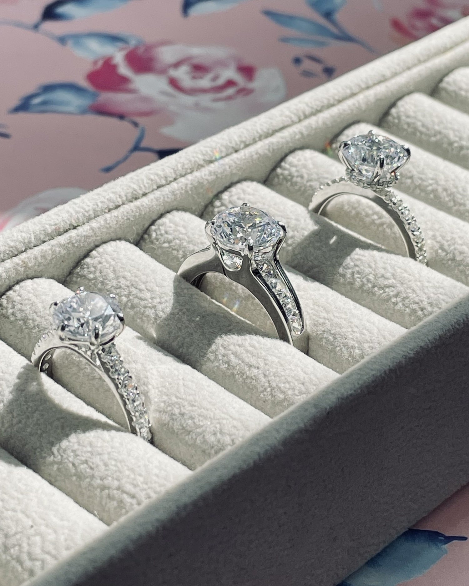 Solitaire Ring, Solitaire with Side Stones Ring