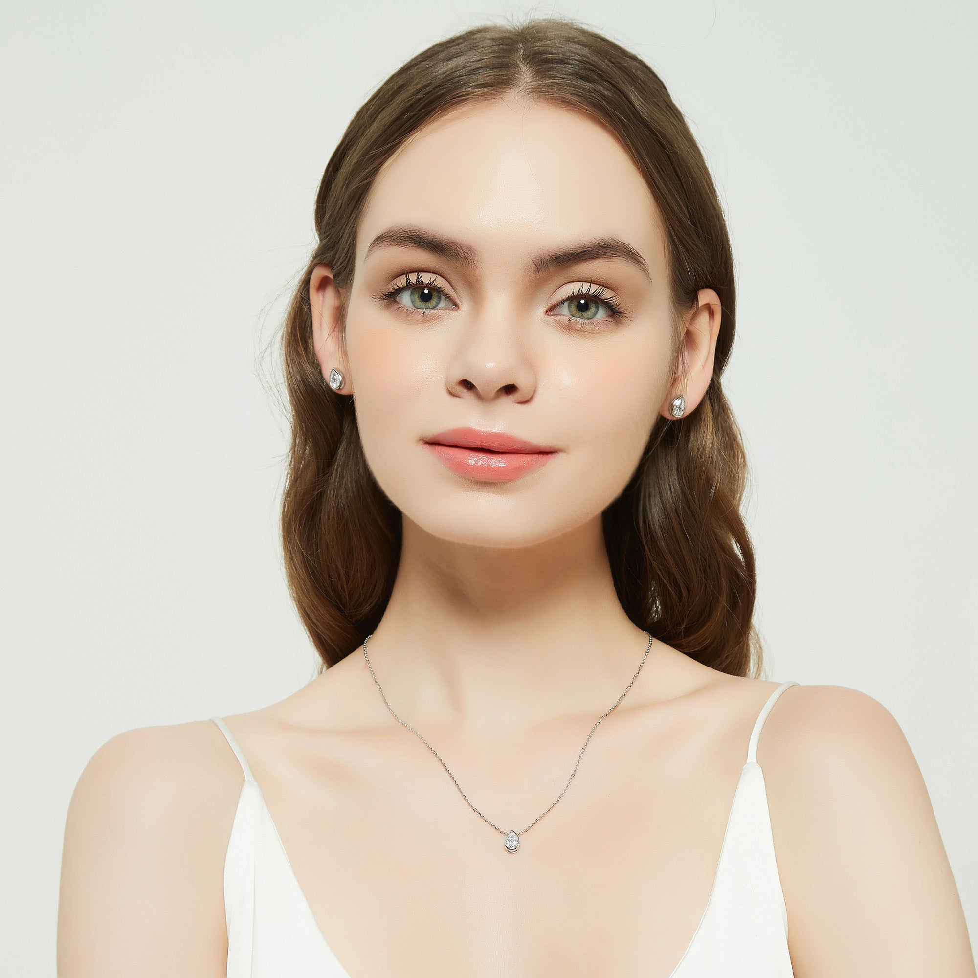 Solitaire 0.8ct Bezel Pear CZ Necklace in Sterling Silver
