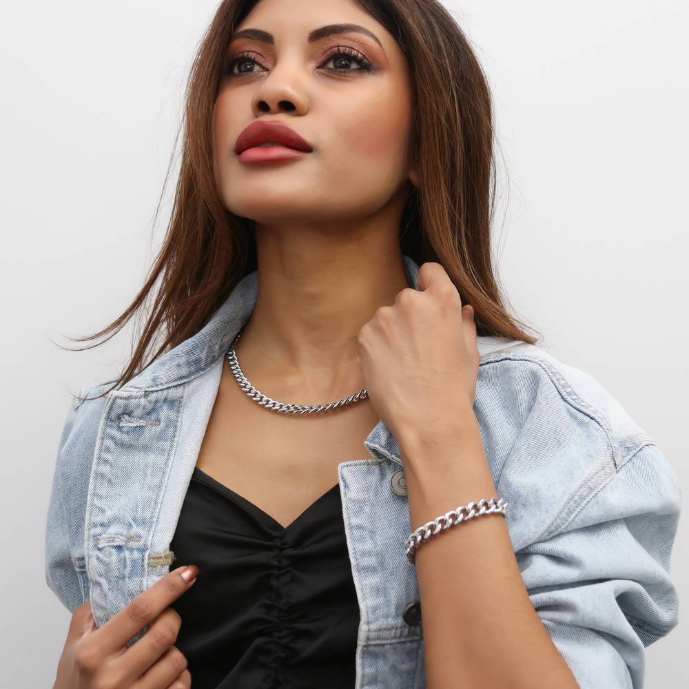 Model wearing Lightweight Curb Chain Necklace 7mm, Silver-Tone