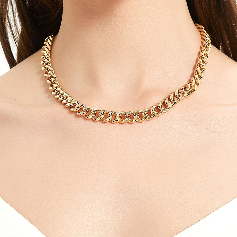 Model wearing Lightweight Curb Chain Necklace 9mm, Gold-Tone