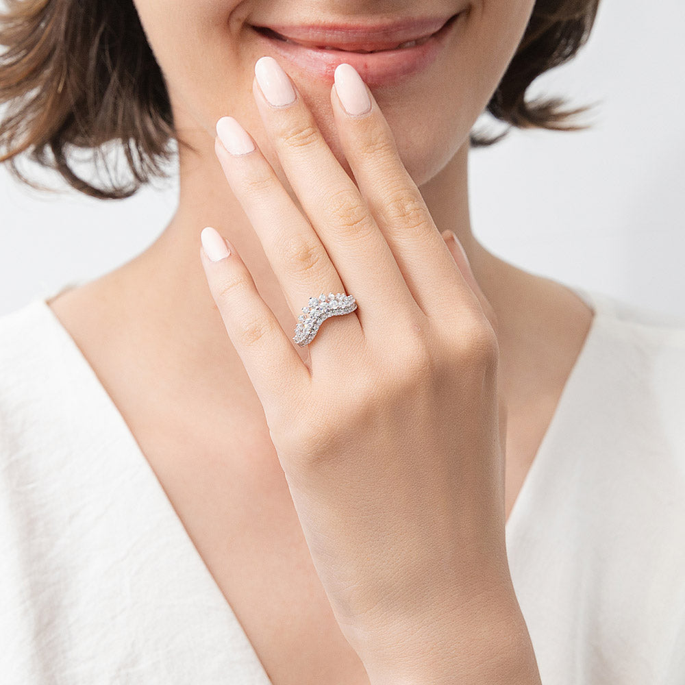 Solitaire Chevron Crown Graduated CZ Ring Set in Sterling Silver