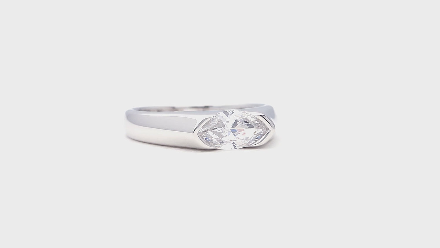 East-West Solitaire 1ct Bezel CZ Ring in Sterling Silver, 4 of 11
