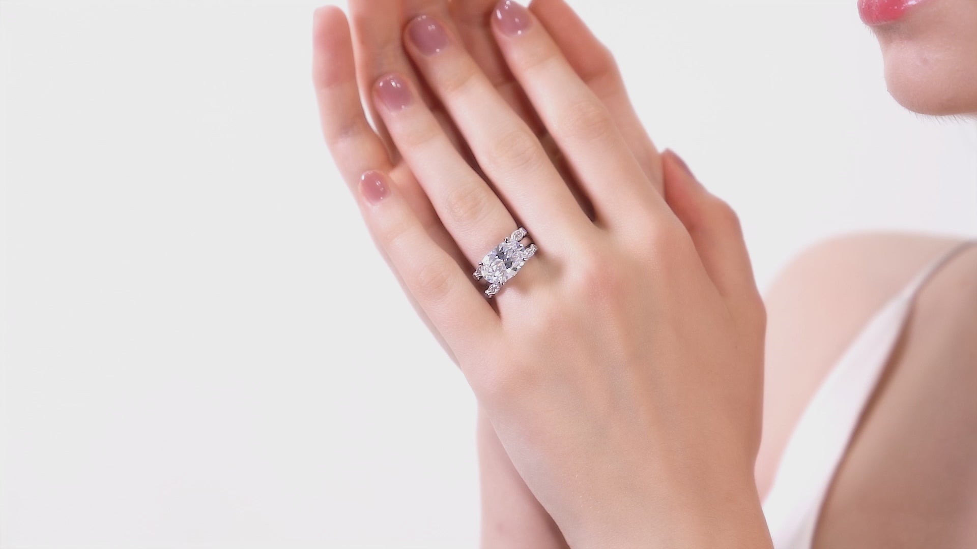 Video Contains East-West Solitaire CZ Ring Set in Sterling Silver. Style Number VR452-02