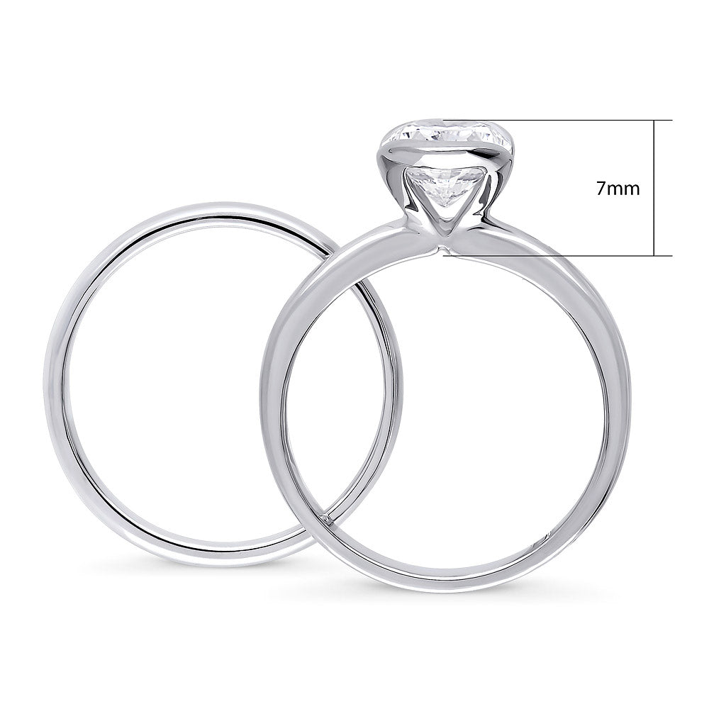 Alternate view of Solitaire 1.8ct Bezel Oval CZ Ring Set in Sterling Silver, 4 of 7