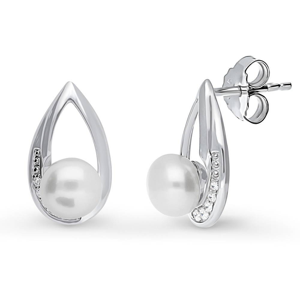 Solitaire Teardrop White Button Cultured Pearl Set in Sterling Silver