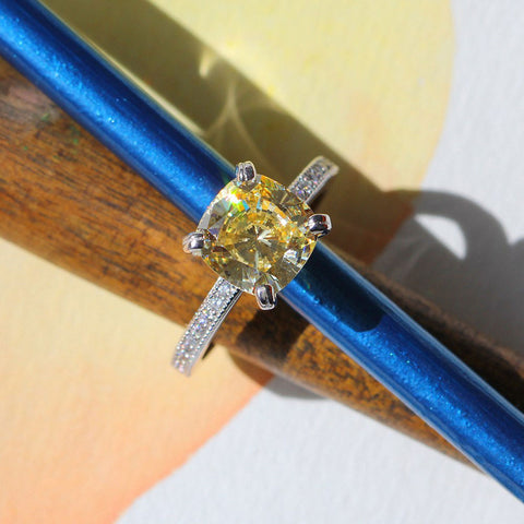 Image Contain: Solitaire with Side Stones Ring