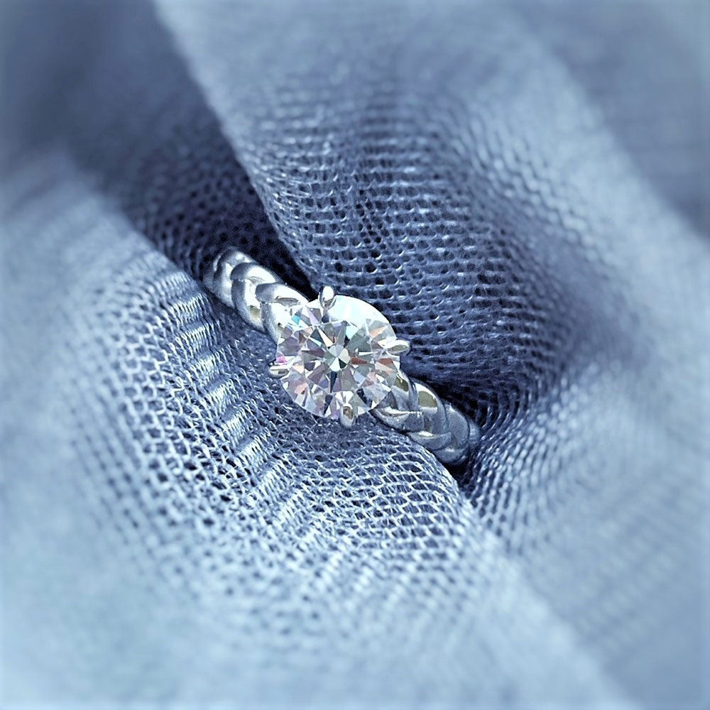 Silver Solitaire 0.8ct Half Bezel CZ Wedding Engagement Ring