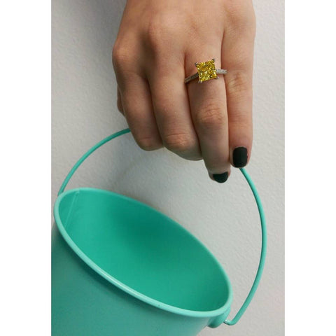 Image Contain: Model Wearing Solitaire with Side Stones Ring