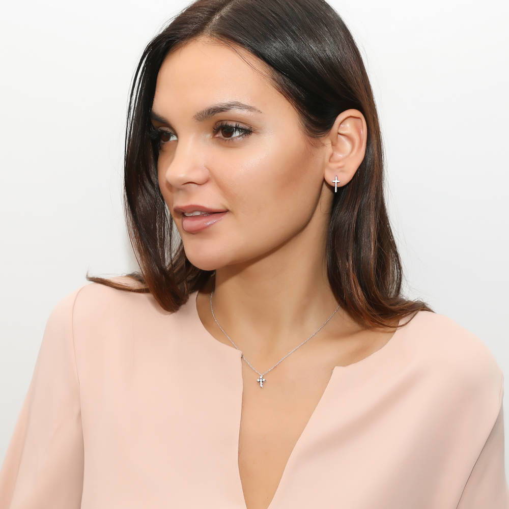 Sterling Silver Cross Cubic Zirconia CZ Fashion Necklace
