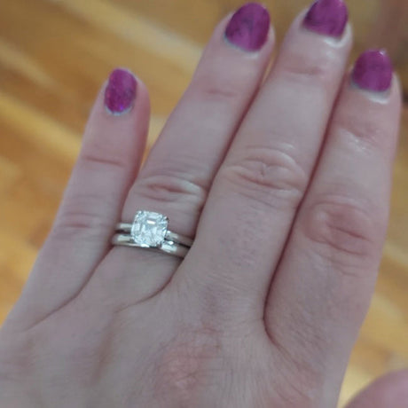 Model Wearing Band, Solitaire Ring