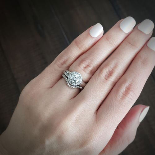 【本物保証】 Silver 3-Stone Woven 2.6ct CZ Wedding Engagement Ring Set スノーボード