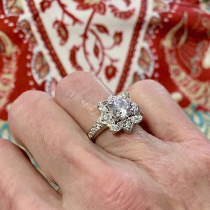 ヘレンシア リザーピアス シルバー Zehira Oval Solitaire Double Halo 3.5(ct) Cubic Zirconia