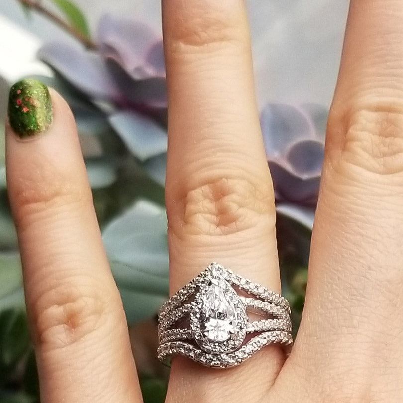 Image Contain: Model Wearing Halo Split Shank Ring