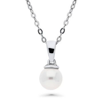 Solitaire White Round Imitation Pearl Necklace in Sterling Silver
