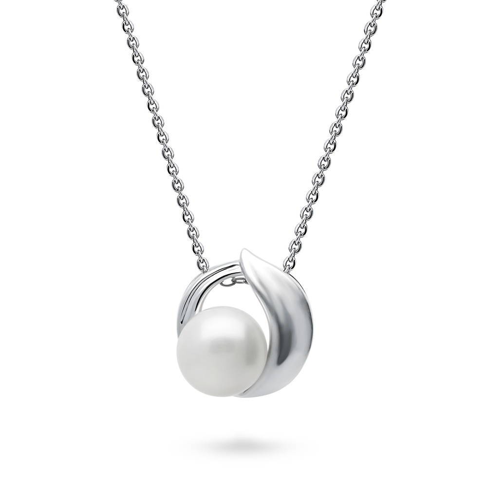 Solitaire White Button Cultured Pearl Necklace in Sterling Silver