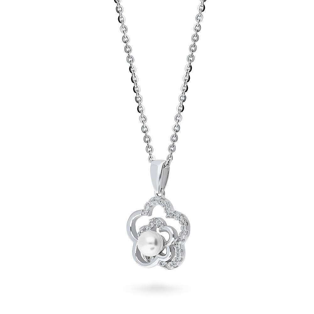 Flower Imitation Pearl Pendant Necklace in Sterling Silver