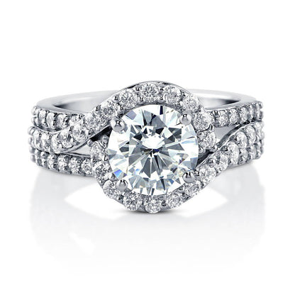 Halo CZ Ring in Sterling Silver